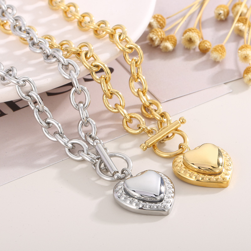 Titanium Steel 18K Gold Plated Modern Style Plating Heart Shape Earrings Necklace display picture 5