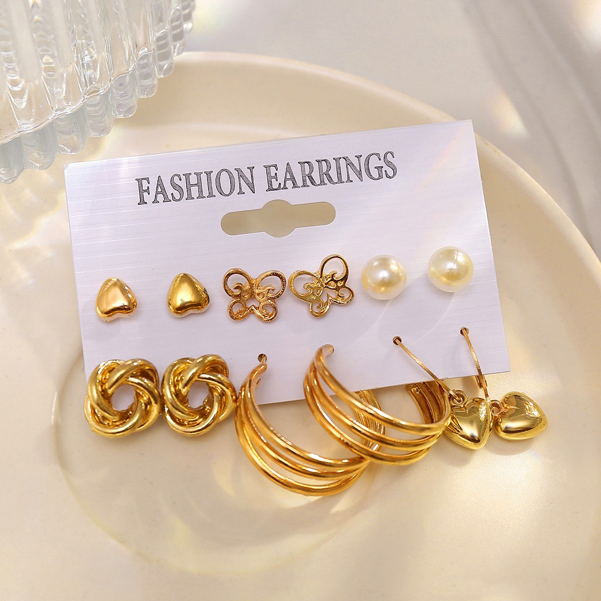 6 Pairs Retro Luxurious Classic Style Animal Heart Shape Butterfly Plating Inlay Alloy Artificial Pearls Gold Plated Silver Plated Drop Earrings Ear Studs display picture 21