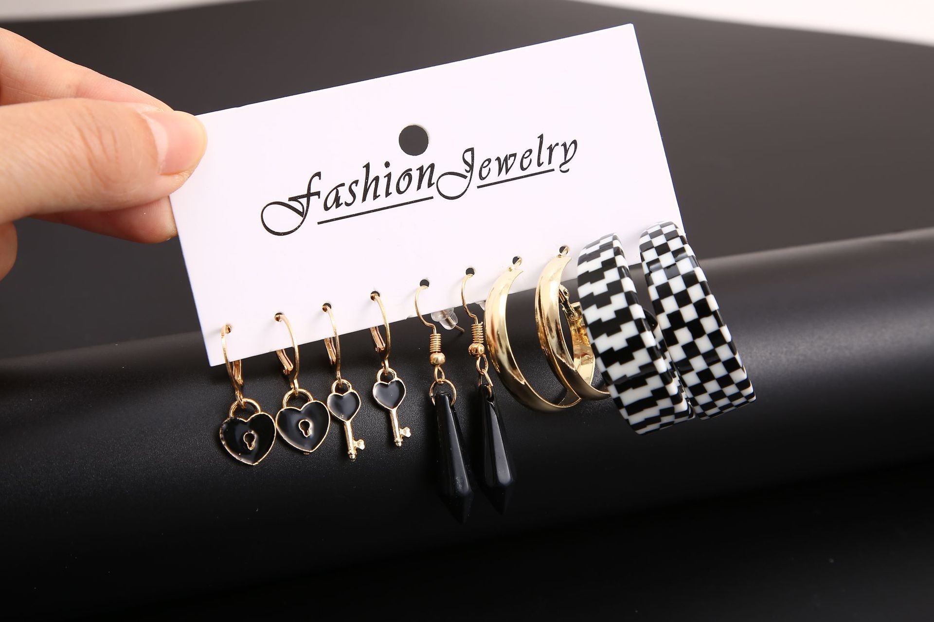 6 Pairs Retro Luxurious Classic Style Animal Heart Shape Butterfly Plating Inlay Alloy Artificial Pearls Gold Plated Silver Plated Drop Earrings Ear Studs display picture 26