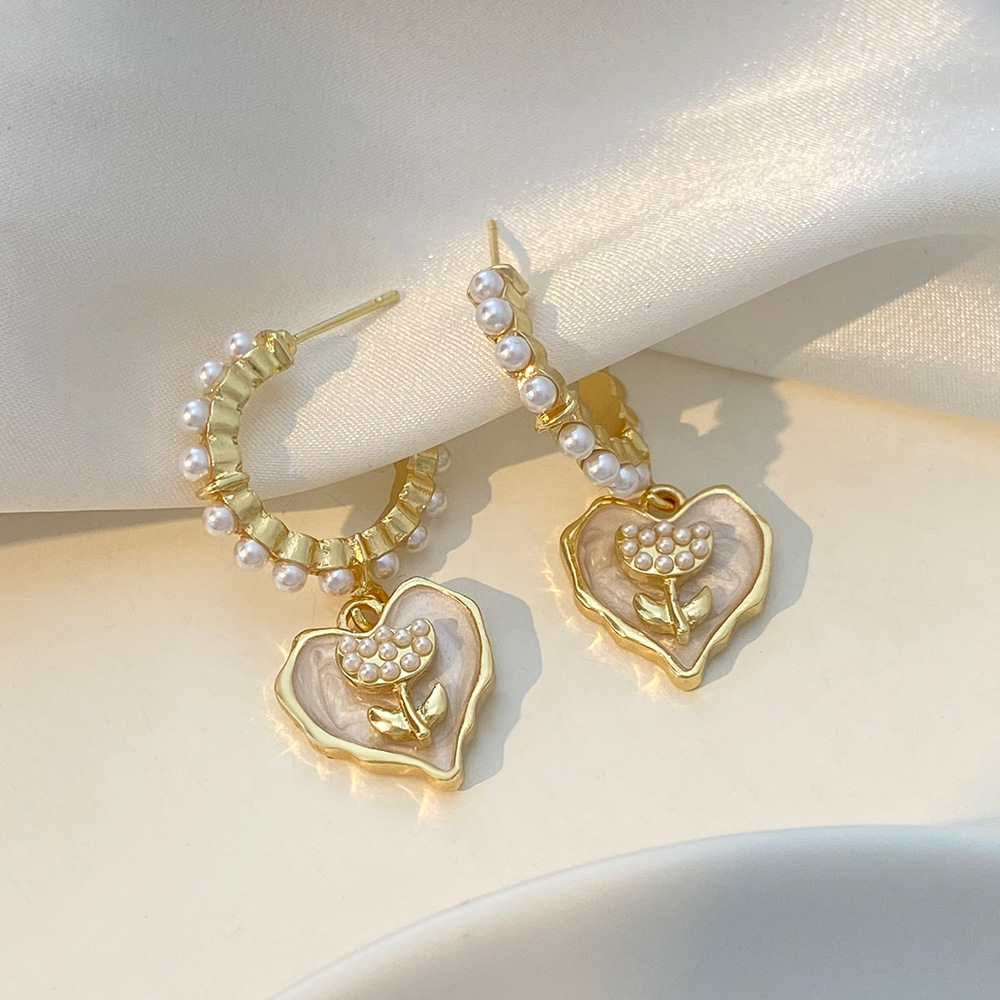1 Pair Ig Style Heart Shape Flower Plating Inlay Alloy Artificial Pearls 14k Gold Plated Drop Earrings display picture 4