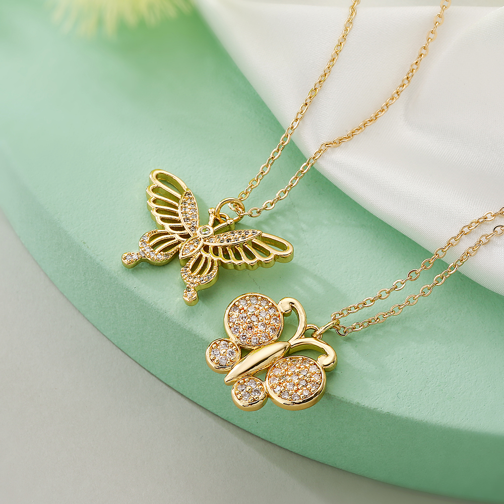 Retro Commute Butterfly Copper Plating Inlay Zircon 18k Gold Plated Pendant Necklace display picture 3