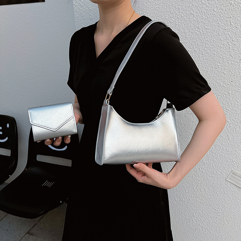 Women's Summer Pu Leather Elegant Underarm Bag display picture 4