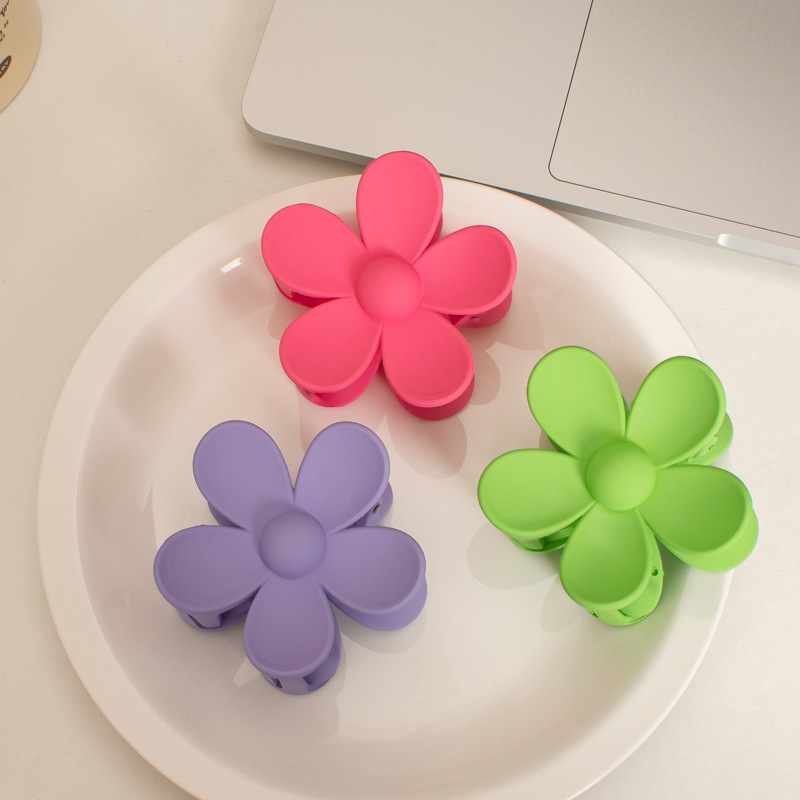 Commute Korean Style Flower Plastic Resin Spray Paint Hair Clip display picture 2