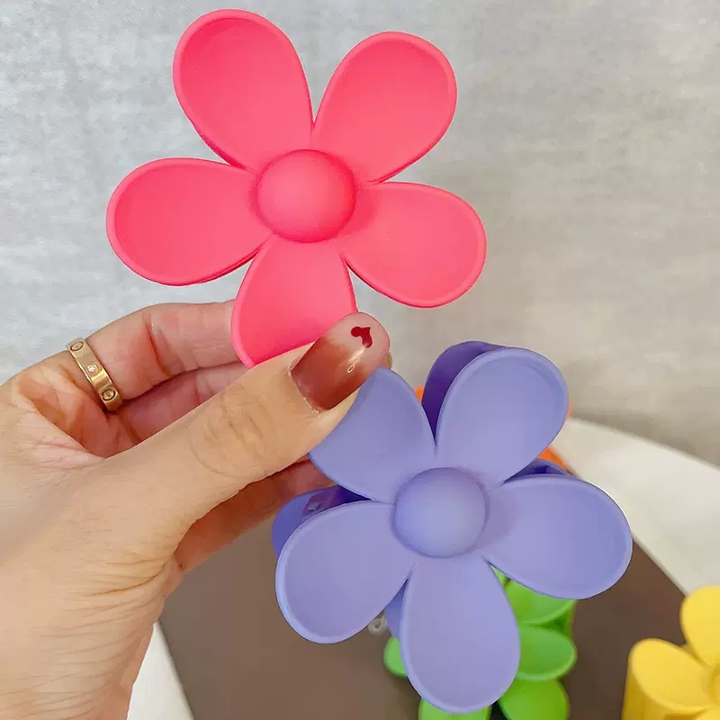 Commute Korean Style Flower Plastic Resin Spray Paint Hair Clip display picture 3