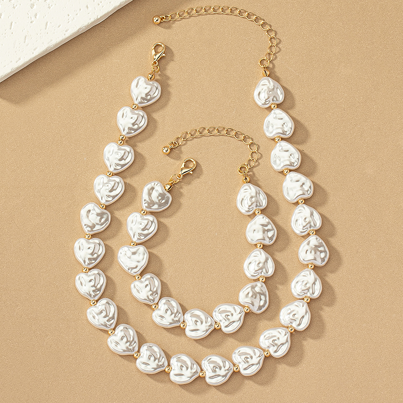 Elegant Retro Commute Heart Shape Alloy Baroque Pearls Plating Women's Bracelets Necklace display picture 4
