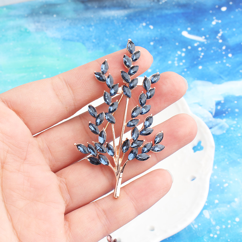 Elegant Luxurious Grain Alloy Inlay Artificial Gemstones Unisex Brooches display picture 2