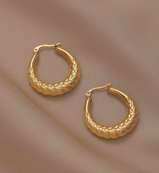 1 Pair Vintage Style Exaggerated Simple Style Round Oval Plating Metal Stainless Steel 18k Gold Plated Hoop Earrings display picture 3