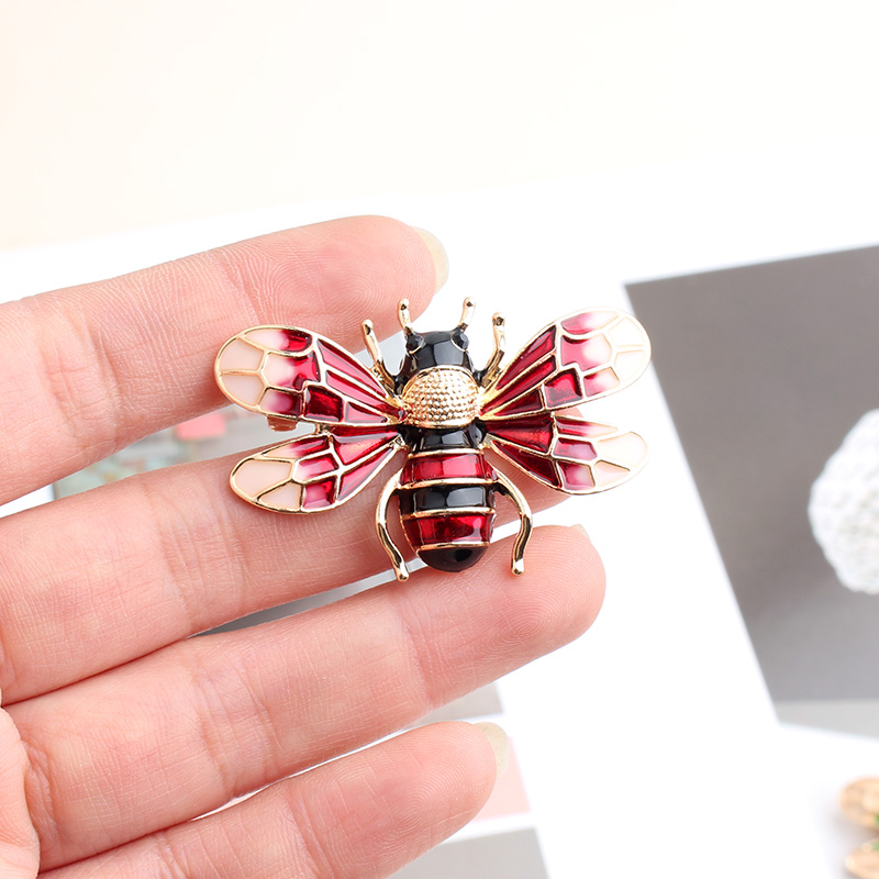 Exaggerated Funny Bee Alloy Unisex Brooches display picture 3