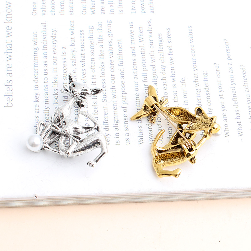 Casual Cat Imitation Pearl Alloy Unisex Brooches display picture 2