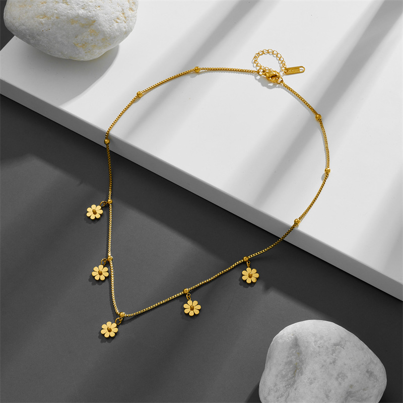 Stainless Steel 18K Gold Plated Elegant Solid Color Solid Color Daisy Earrings Anklet Necklace display picture 3