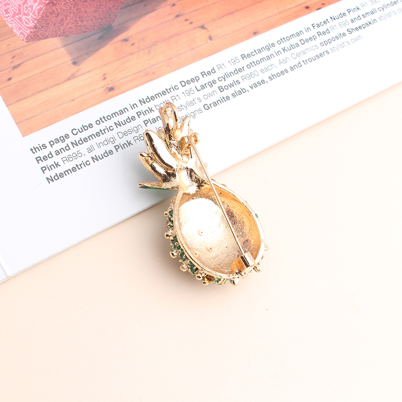 Exaggerated Simple Style Pine Alloy Inlay Pearl Women's Brooches display picture 2