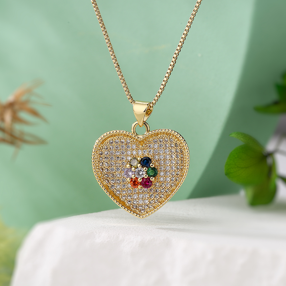 Simple Style Commute Colorful Heart Shape Copper Plating Inlay Zircon 18k Gold Plated Pendant Necklace display picture 4