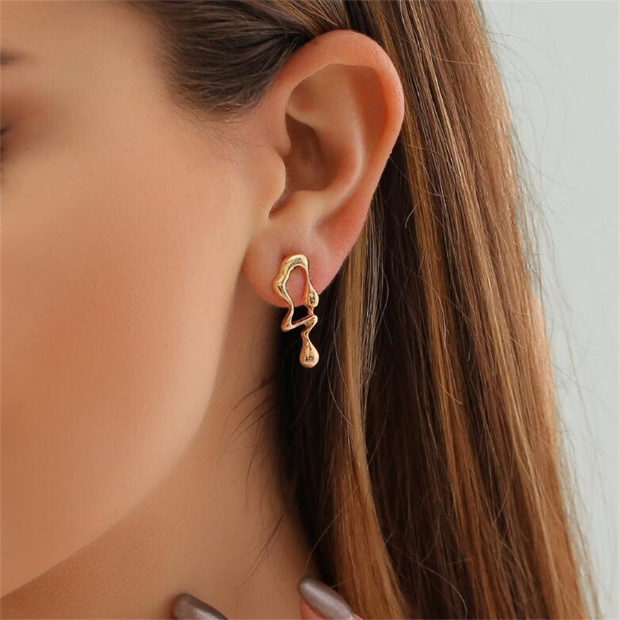 1 Pair Casual Asymmetrical Alloy Ear Studs display picture 7