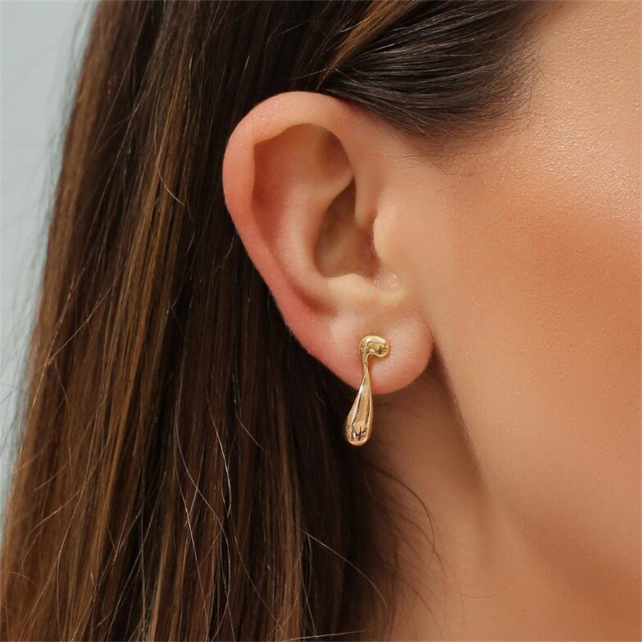 1 Pair Casual Asymmetrical Alloy Ear Studs display picture 8