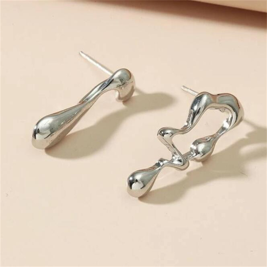 1 Pair Casual Asymmetrical Alloy Ear Studs display picture 4