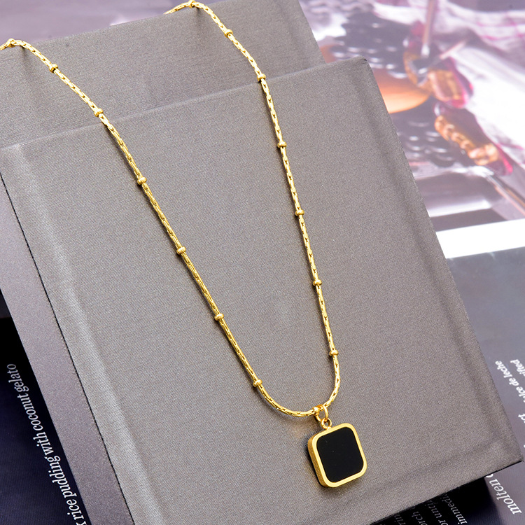 Simple Style Square Titanium Steel Plating 18k Gold Plated Necklace display picture 2