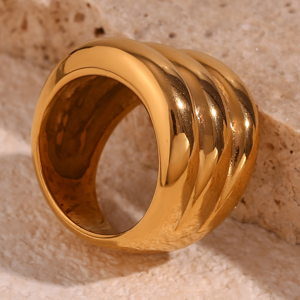 Vintage Style Simple Style Solid Color Stainless Steel Plating 18k Gold Plated Rings display picture 8