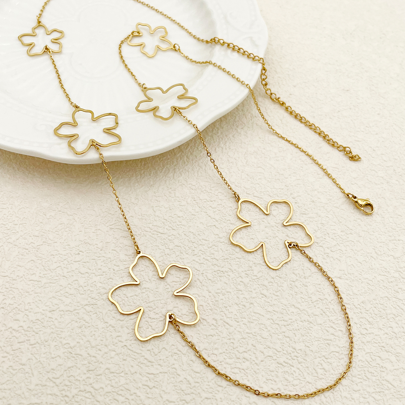 304 Stainless Steel 14K Gold Plated Glam Patchwork Plating Flower Necklace display picture 3