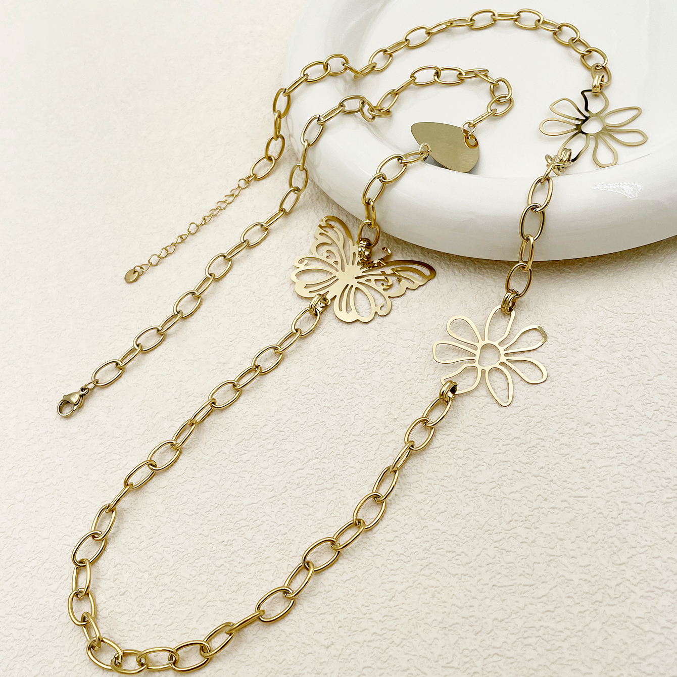 304 Stainless Steel 14K Gold Plated Vintage Style Plating Butterfly Necklace display picture 3