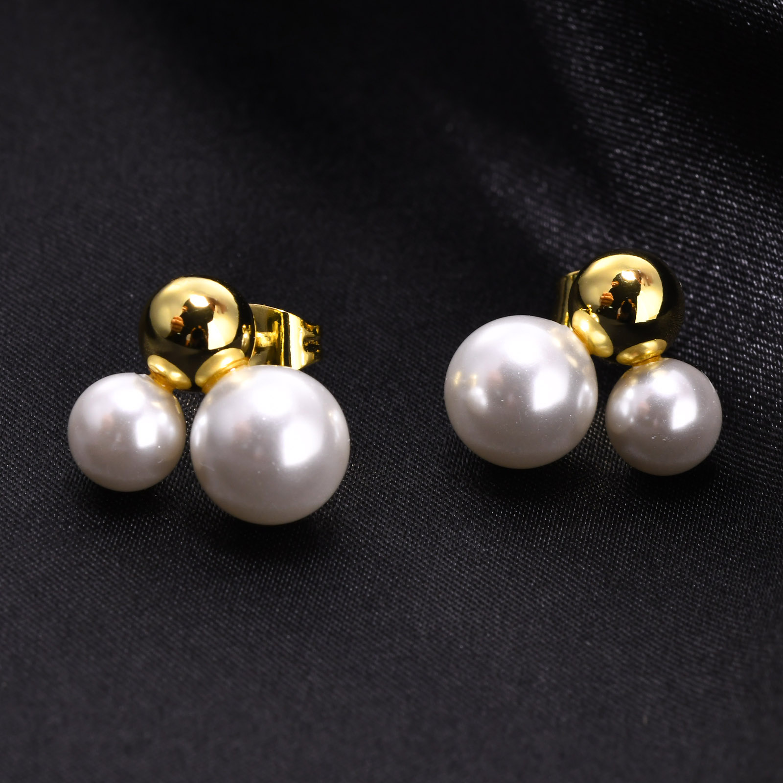 1 Pair Elegant Round Plating Artificial Pearl Brass Gold Plated Earrings display picture 3