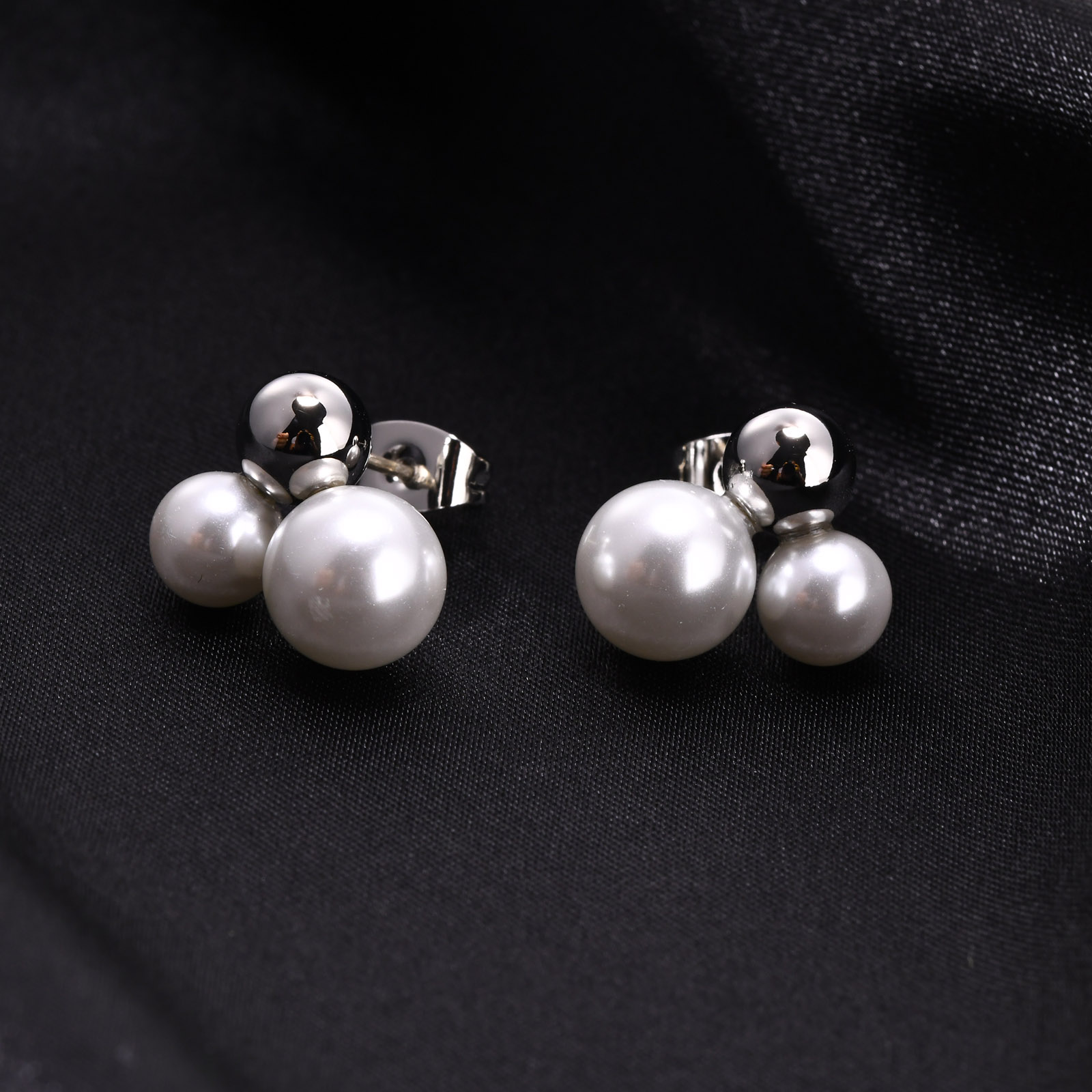 1 Pair Elegant Round Plating Artificial Pearl Brass Gold Plated Earrings display picture 6