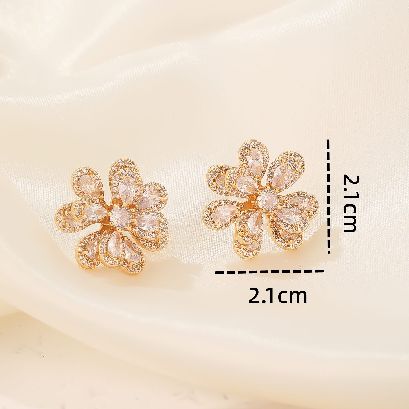 1 Pair Sweet Simple Style Flower Plating Inlay Copper Zircon K Gold Plated Rhodium Plated Ear Studs display picture 5