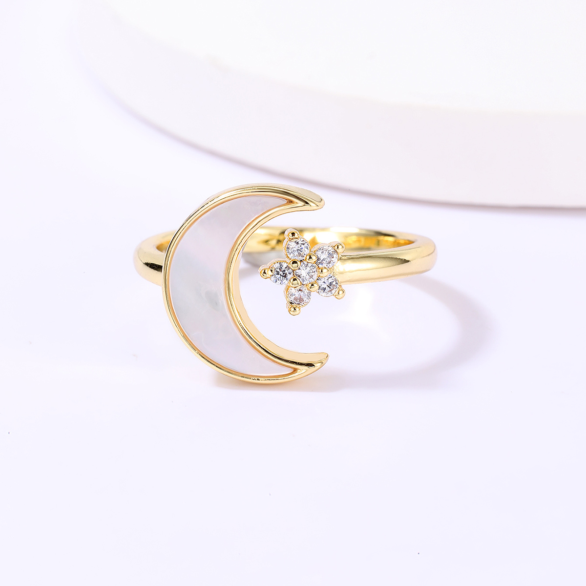 Casual Sweet Star Moon Heart Shape Shell Plating Inlay Shell Zircon 18k Gold Plated Women's Open Rings display picture 6