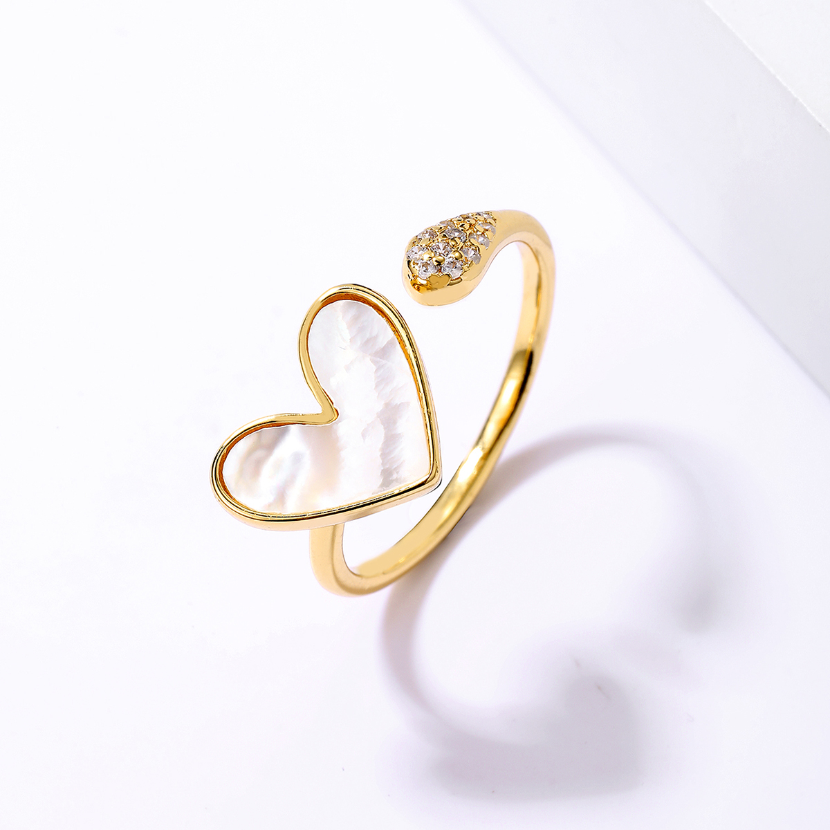Casual Sweet Star Moon Heart Shape Shell Plating Inlay Shell Zircon 18k Gold Plated Women's Open Rings display picture 14