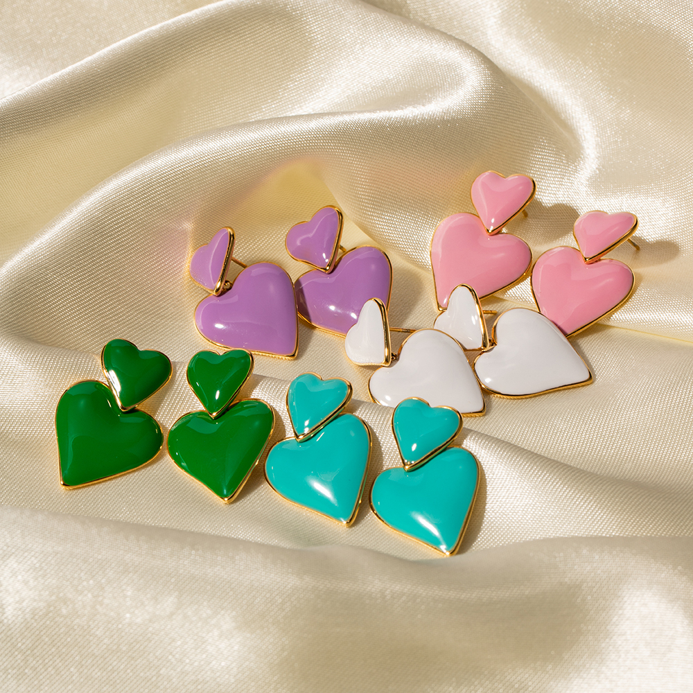 1 Pair Retro Heart Shape Enamel Plating Stainless Steel 18k Gold Plated Drop Earrings display picture 8