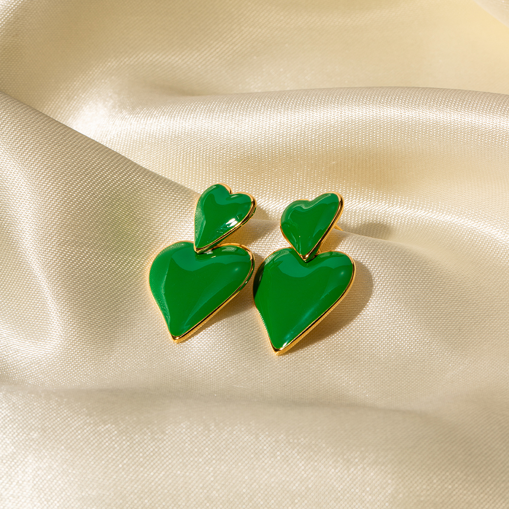 1 Pair Retro Heart Shape Enamel Plating Stainless Steel 18k Gold Plated Drop Earrings display picture 5