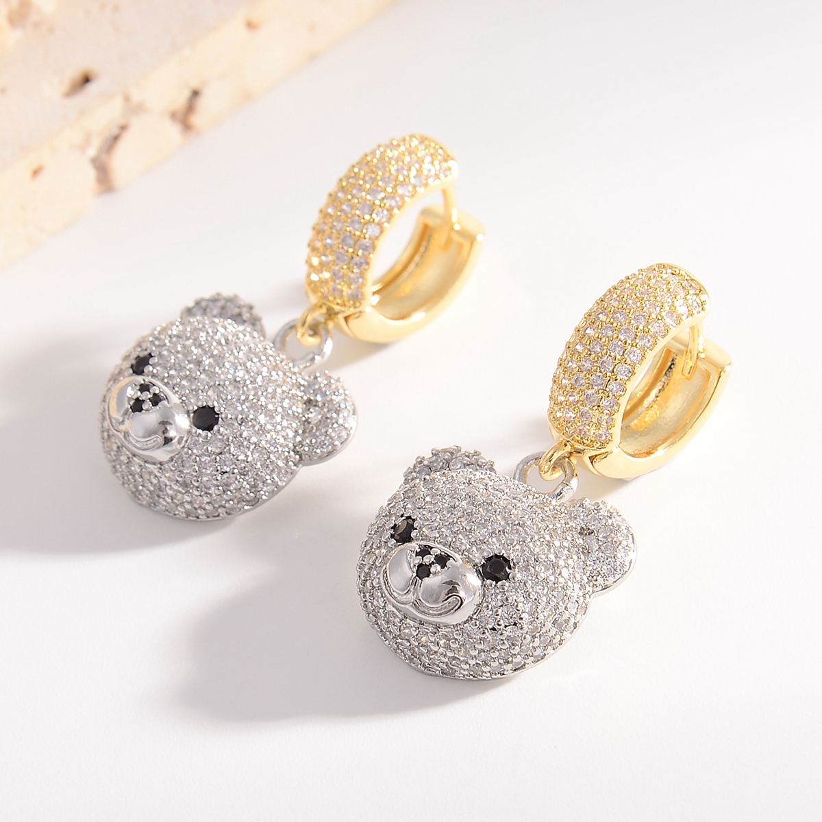 1 Pair Cute Bear Plating Inlay Copper Rhinestones 18k Gold Plated Drop Earrings display picture 7