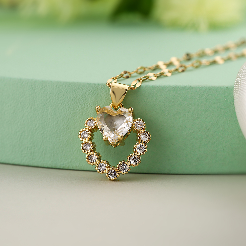 Simple Style Commute Heart Shape Copper Plating Inlay Zircon 18k Gold Plated Pendant Necklace display picture 3
