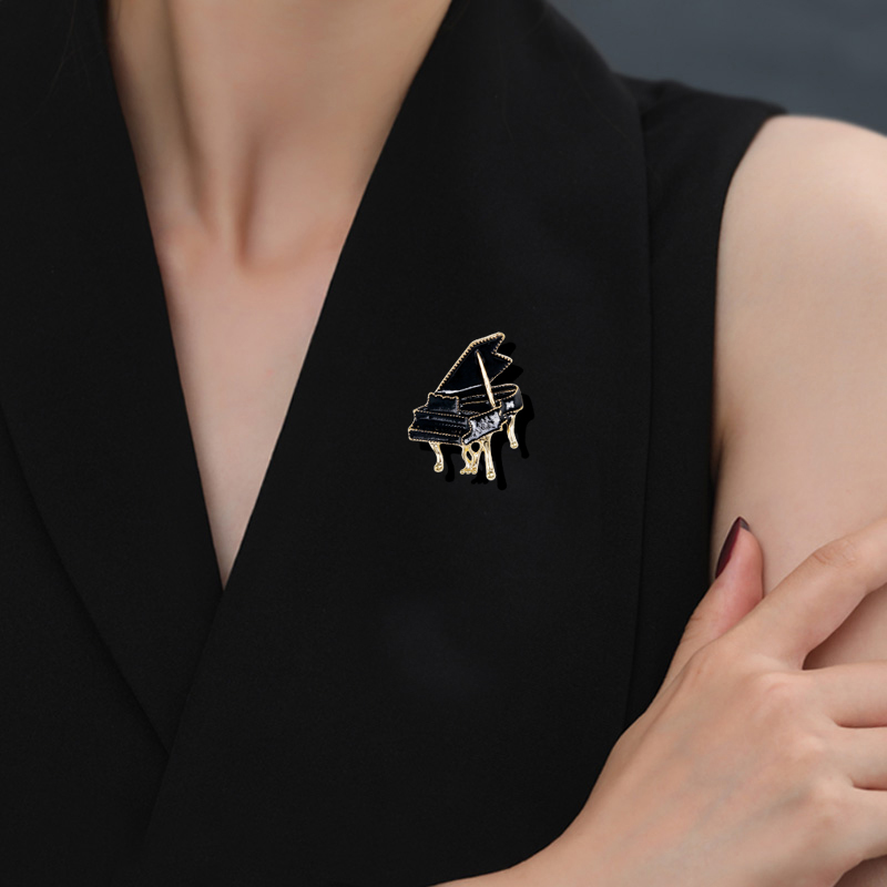 Simple Style Piano Alloy Enamel Unisex Brooches display picture 3