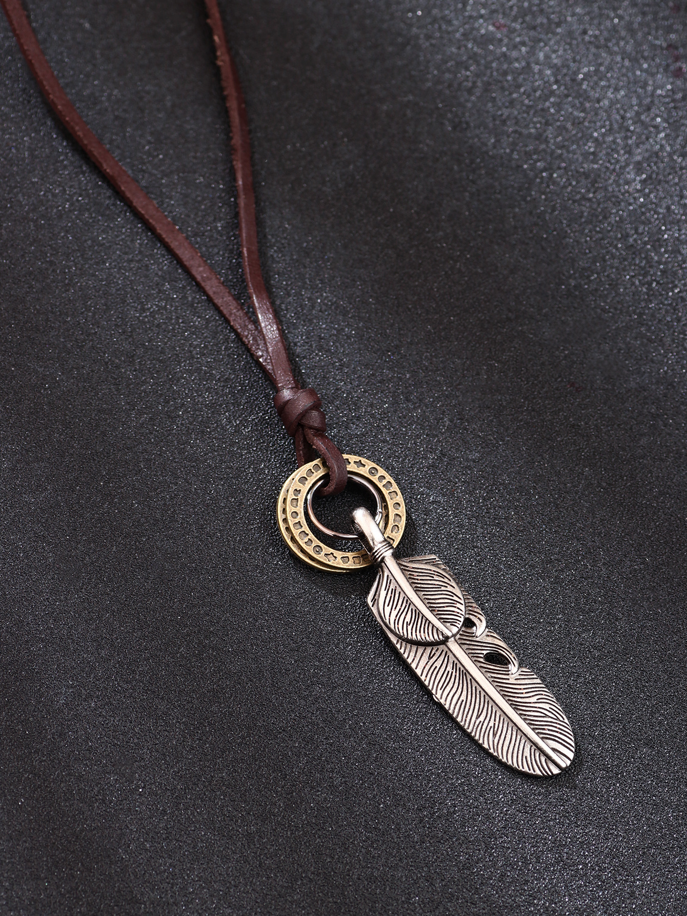 Hip-hop Feather Alloy Leather Rope Plating Silver Plated Men's Necklace display picture 1