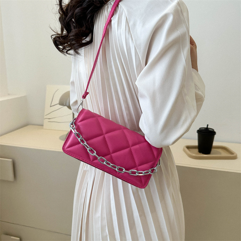 Women's Pu Leather Solid Color Vintage Style Square Flip Cover Shoulder Bag Crossbody Bag display picture 1