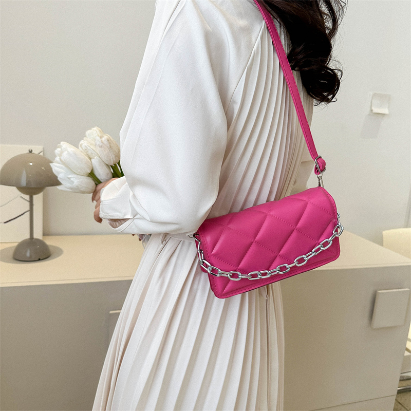 Women's Pu Leather Solid Color Vintage Style Square Flip Cover Shoulder Bag Crossbody Bag display picture 10