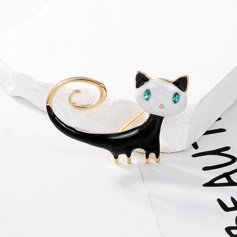 Classic Style Cat Alloy Inlay Rhinestones Women's Brooches display picture 6