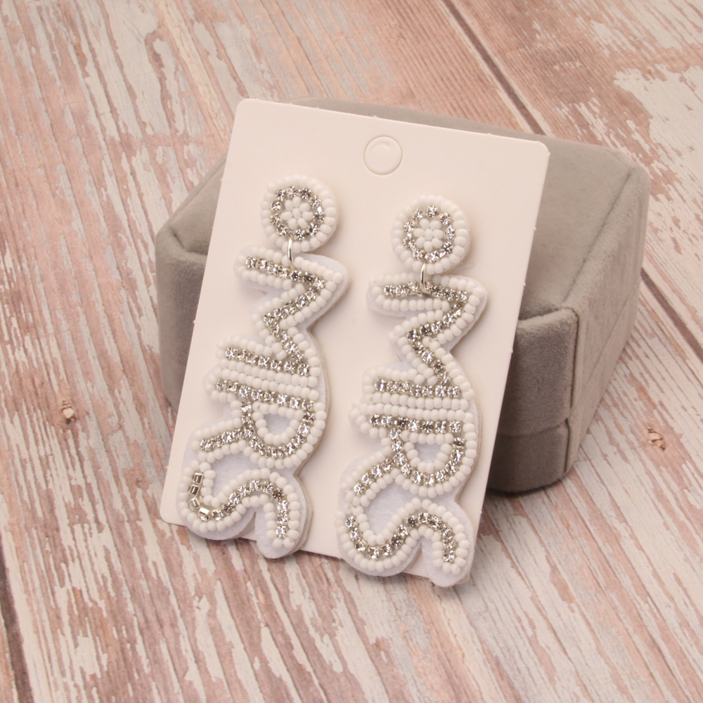1 Pair Casual Simple Style Letter Handmade Beaded Cloth Drop Earrings display picture 1