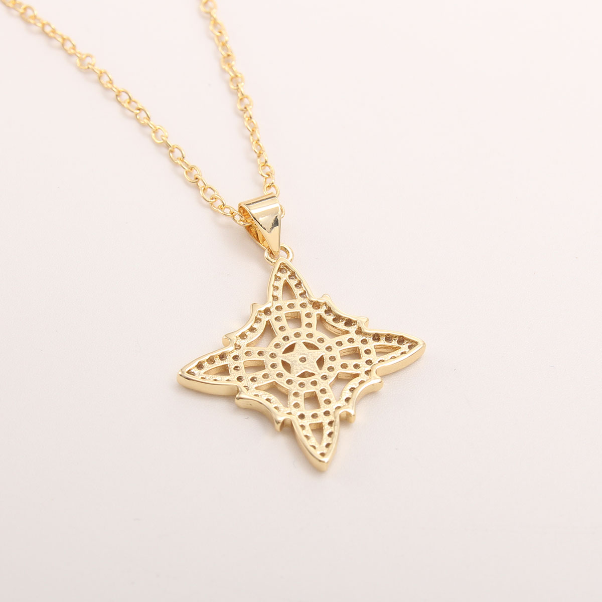 Casual Geometric Copper Plating Inlay Zircon Gold Plated Pendant Necklace display picture 2