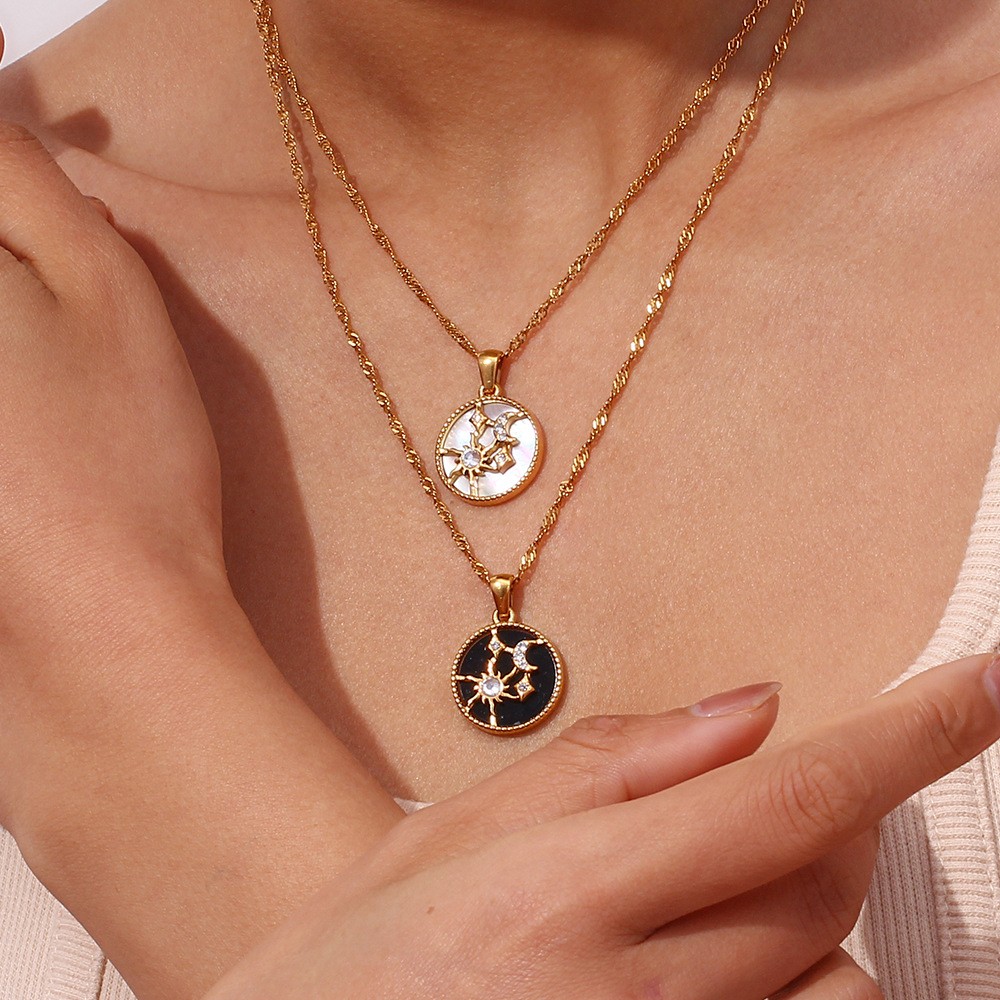 Vintage Style Sun Heart Shape Stainless Steel Plating Inlay Rhinestones 18k Gold Plated Pendant Necklace display picture 5