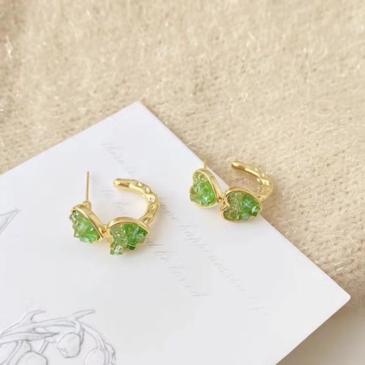 1 Pair Commute Heart Shape Inlay Alloy Zircon Earrings display picture 1