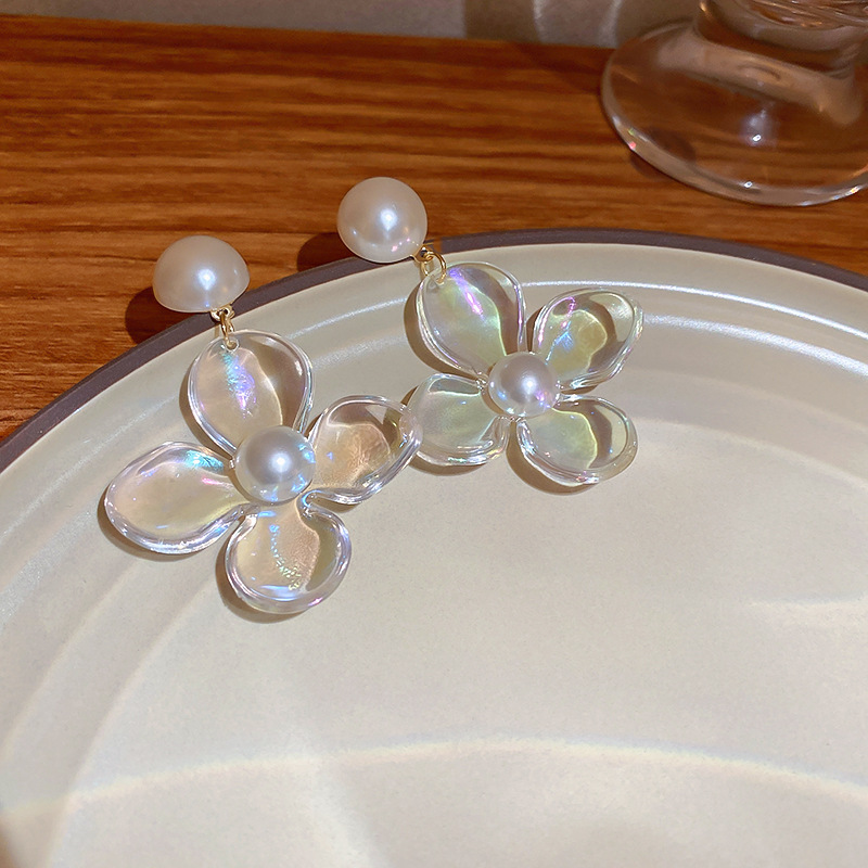 1 Pair Korean Style Flower Arylic Imitation Pearl Drop Earrings display picture 2