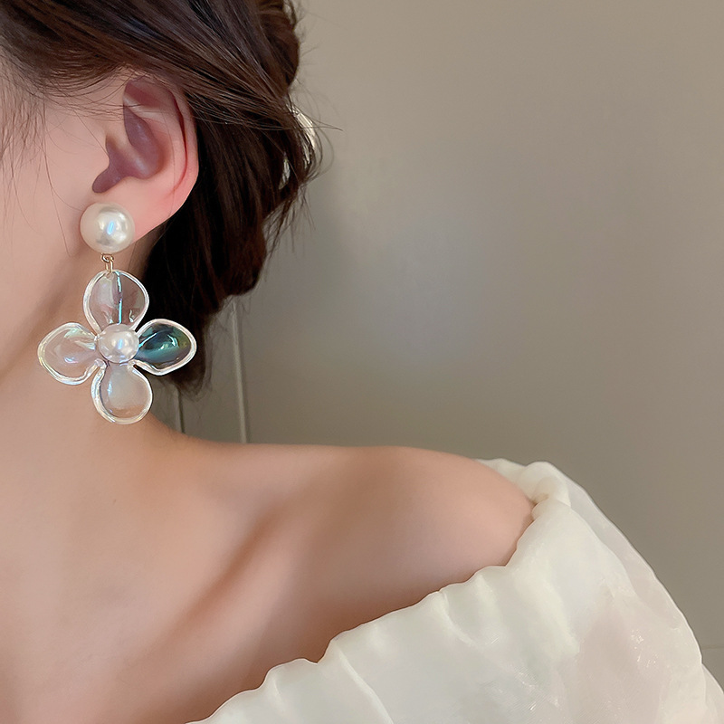 1 Pair Korean Style Flower Arylic Imitation Pearl Drop Earrings display picture 7