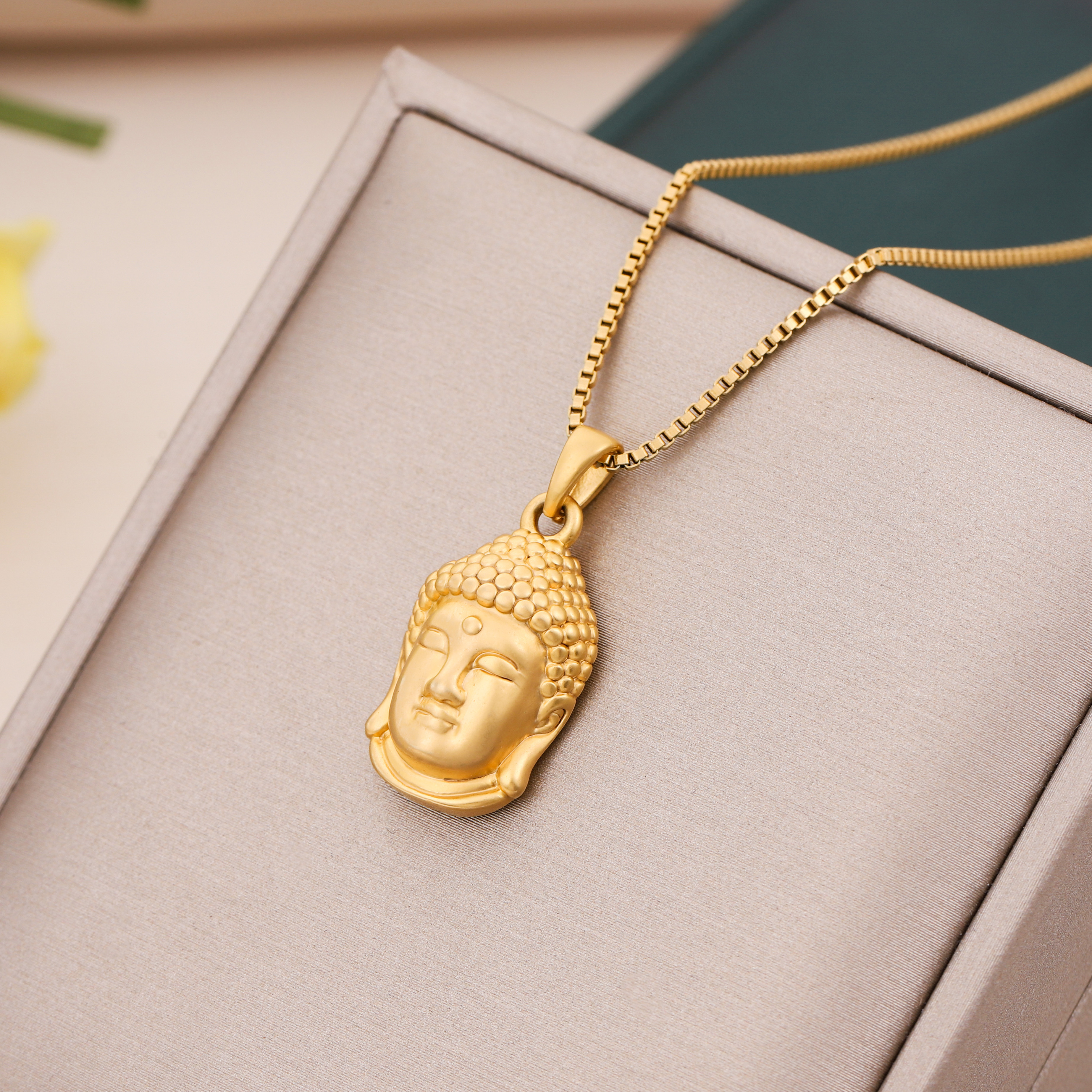 Classic Style Buddha Copper Pendant Necklace display picture 4