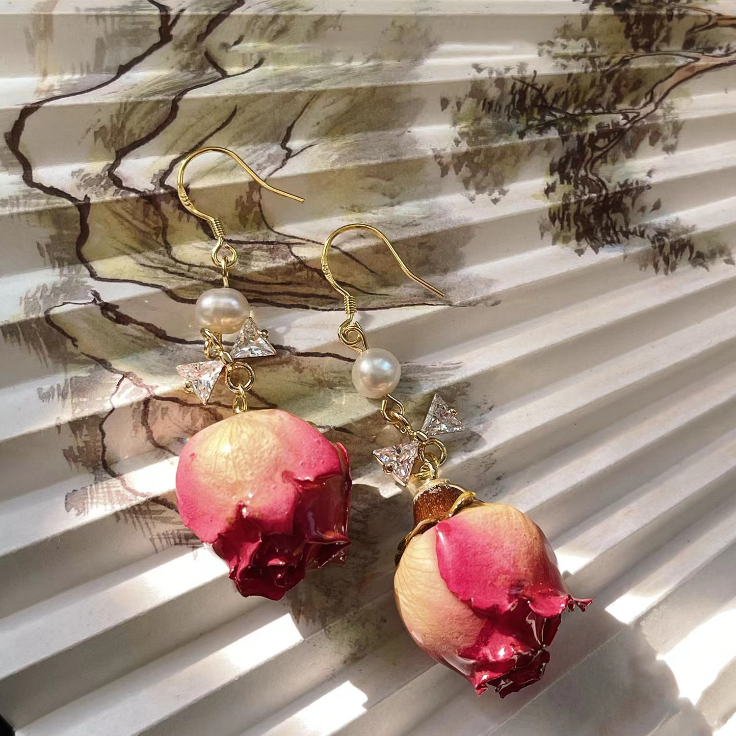 1 Paar Süss Einfacher Stil Blume Bogenknoten Perle Inlay Kupfer Zirkon 18 Karat Vergoldet Tropfenohrringe display picture 7