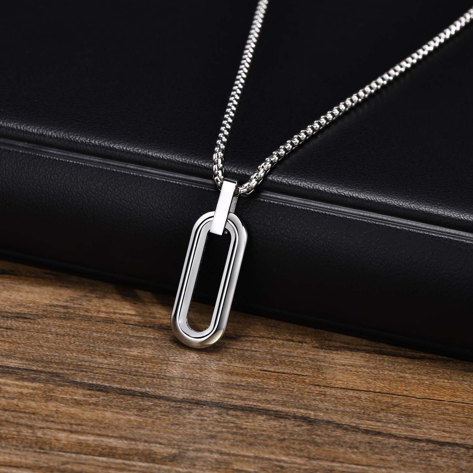 304 Stainless Steel Simple Style Classic Style Three-dimensional Solid Color Pendant Necklace display picture 9