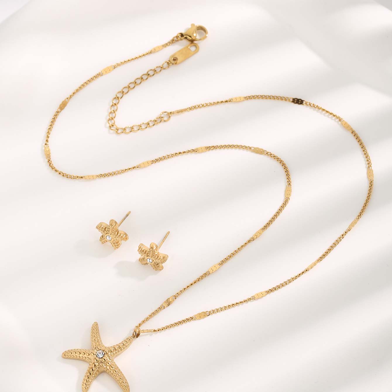 Lady Beach Starfish Titanium Steel Plating Inlay Zircon Gold Plated Earrings Necklace display picture 2