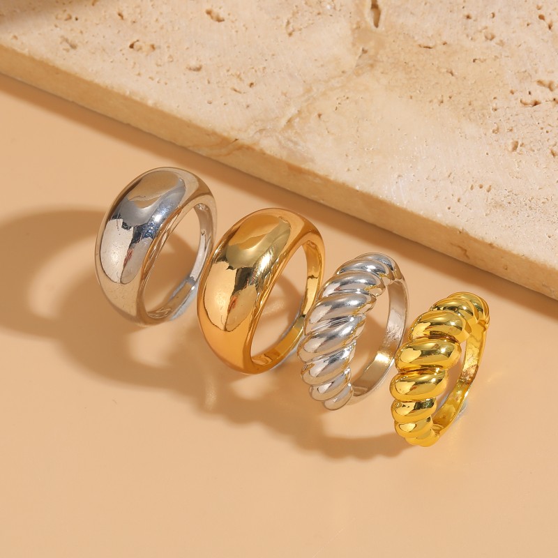 Elegant Luxuriös Klassischer Stil Einfarbig Kupfer 14 Karat Vergoldet Ringe In Masse display picture 2