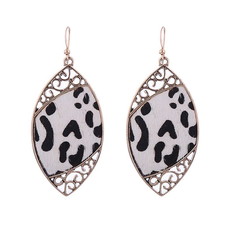 1 Pair Vintage Style Classic Style Leaf Leopard Plating Pu Leather Alloy Gold Plated Dangling Earrings display picture 6
