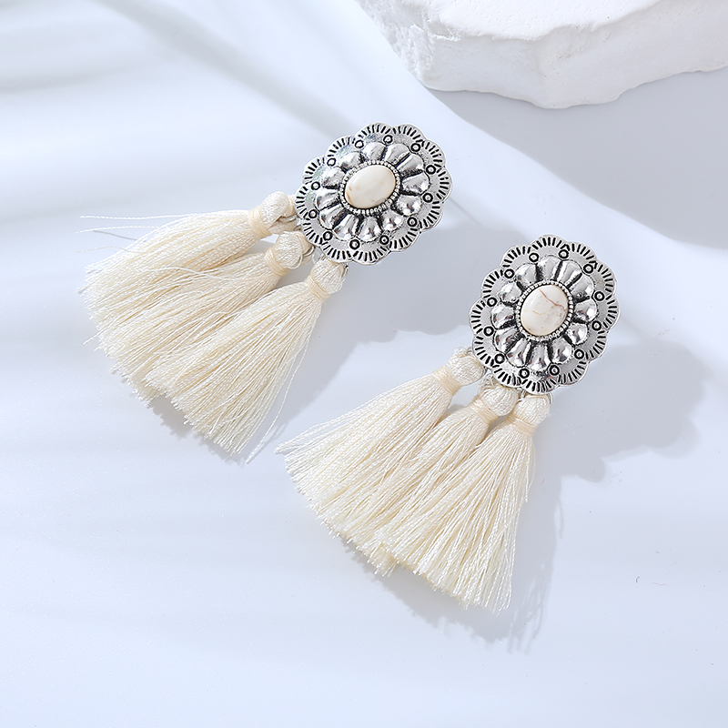 1 Pair Vintage Style Baroque Style Modern Style Tassel Plating Inlay Alloy Turquoise Silver Plated Drop Earrings display picture 5